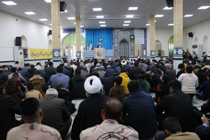 تصاویر/ اقامه نماز جمعه در شهرستان دهلران