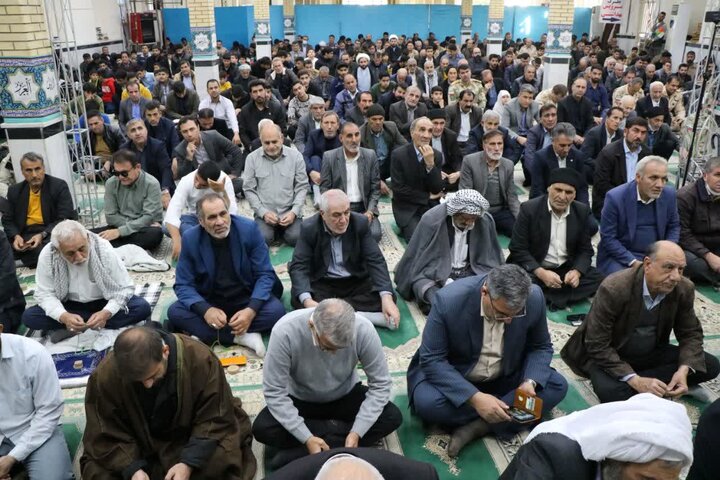 تصاویر/ اقامه نماز جمعه در شهرستان دهلران