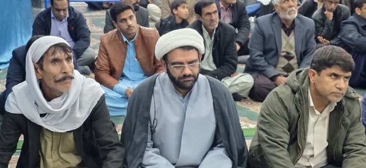 تصاویر/ اقامه نماز جمعه شهر ریگان