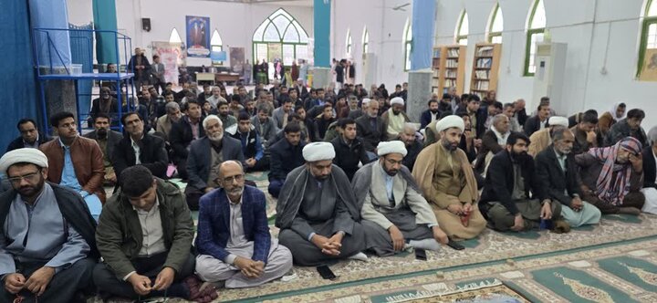 تصاویر/ اقامه نماز جمعه شهر ریگان