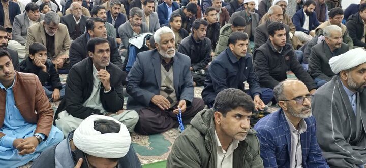 تصاویر/ اقامه نماز جمعه شهر ریگان