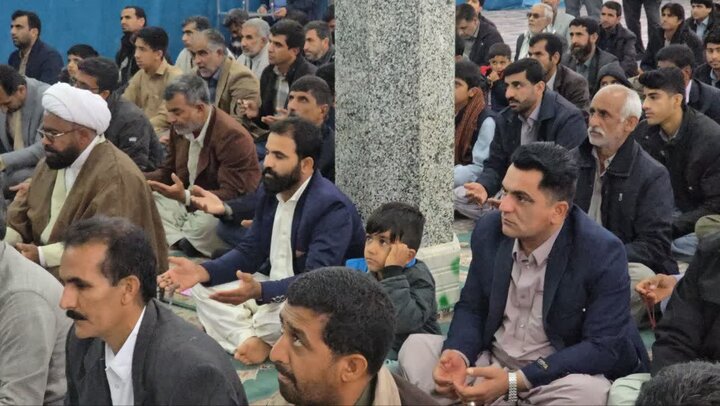 تصاویر/ اقامه نماز جمعه شهر ریگان