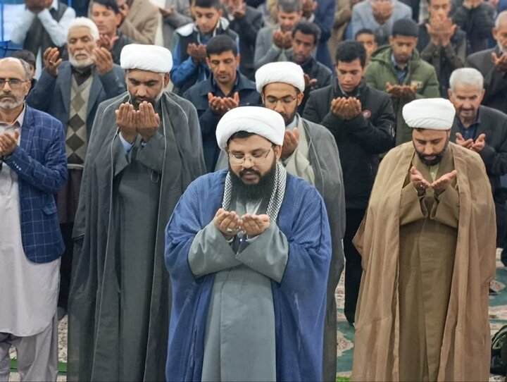 تصاویر/ اقامه نماز جمعه شهر ریگان