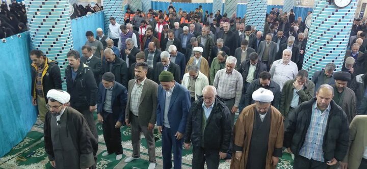 تصاویر/ اقامه نماز جمعه شهر انار