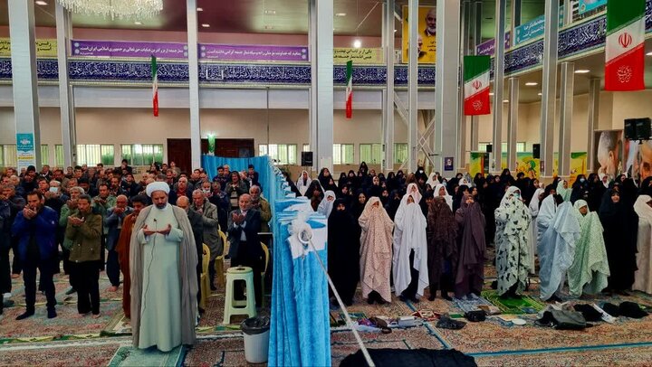 تصاویر/ اقامه نماز جمعه شهر رابر