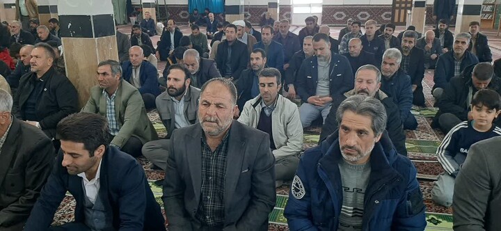 تصاویر/ اقامه نماز جمعه شهرستان دندی