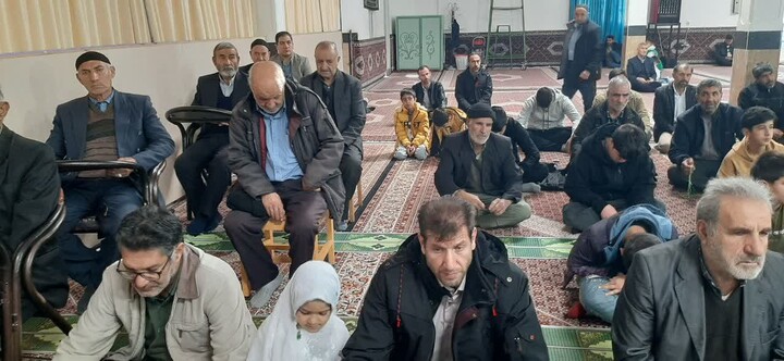 تصاویر/ اقامه نماز جمعه شهرستان دندی