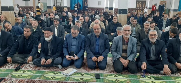 تصاویر/ اقامه نماز جمعه شهرستان دندی