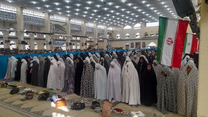 تصاویر/ اقامه نماز جمعه شهربابک