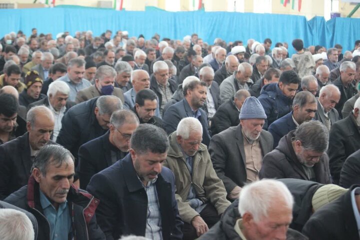 تصاویر/ اقامه نماز جمعه شهربابک