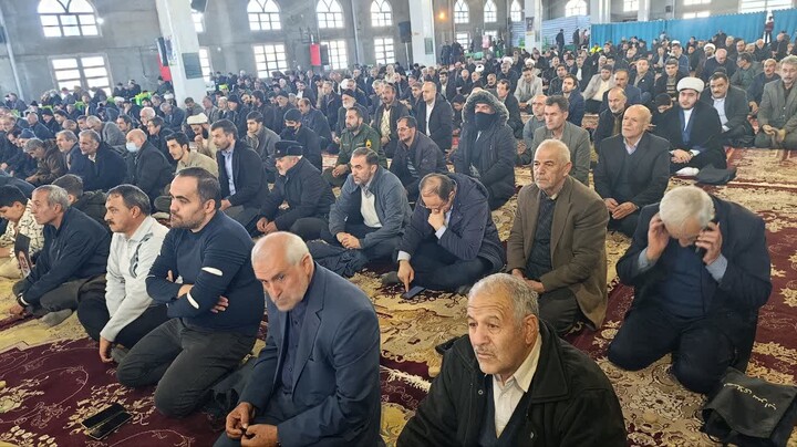 تصاویر/ اقامه نماز جمعه شهرستان سراب