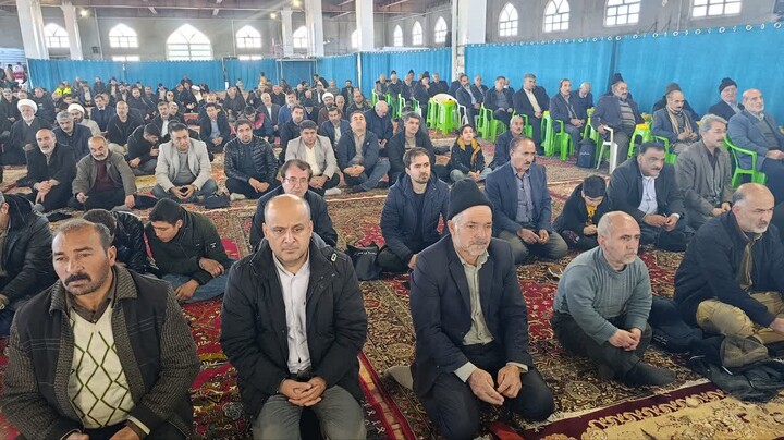 تصاویر/ اقامه نماز جمعه شهرستان سراب