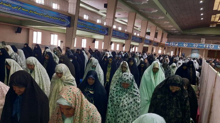 تصاویر/اقامه نماز عبادی سیاسی جمعه در مصلی خمین