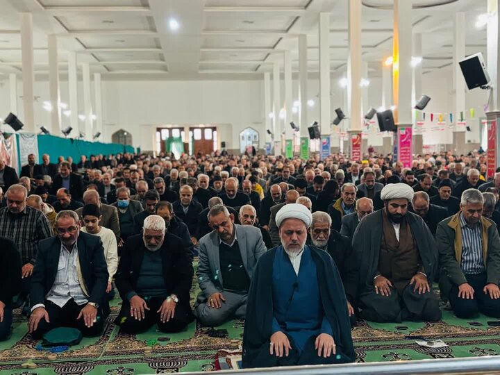 تصاویر/اقامه نماز عبادی سیاسی جمعه در مصلی امام علی (ع)ساوه
