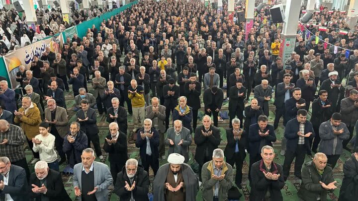 تصاویر/اقامه نماز عبادی سیاسی جمعه در مصلی امام علی (ع)ساوه