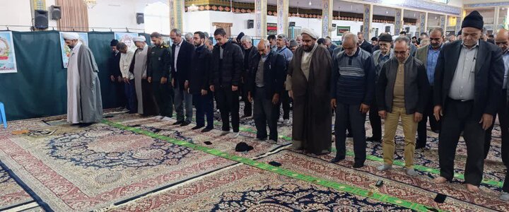 تصاویر/ اقامه نماز جمعه شهر زنگی‌آباد