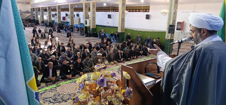 تصاویر/ اقامه نماز جمعه شهر زنگی‌آباد