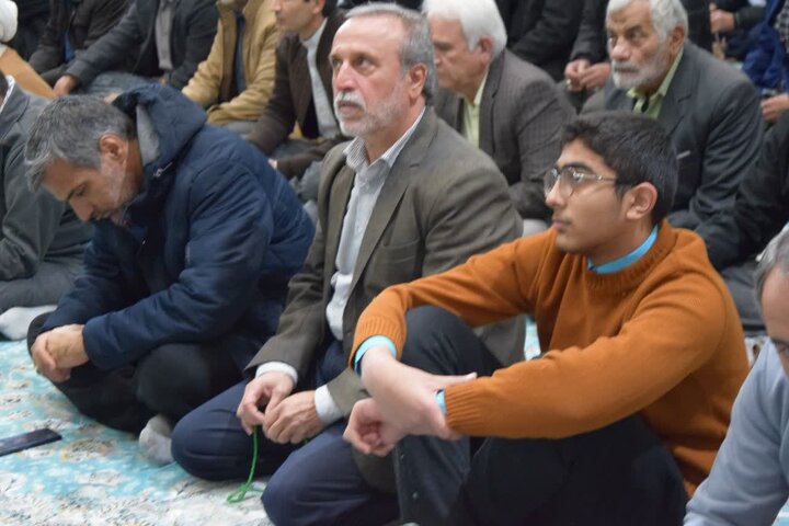 تصاویر/ نمازجمعه عبادی سیاسی جمعه آران وبیدگلتصاویر/