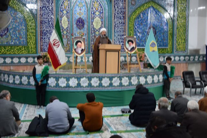 تصاویر/ نمازجمعه عبادی سیاسی جمعه آران وبیدگلتصاویر/