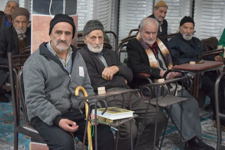 تصاویر/ نمازجمعه عبادی سیاسی جمعه آران وبیدگلتصاویر/