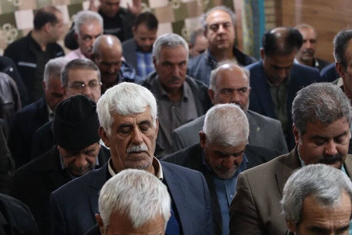 تصاویر/ اقامه نماز جمعه شهر زیدآباد