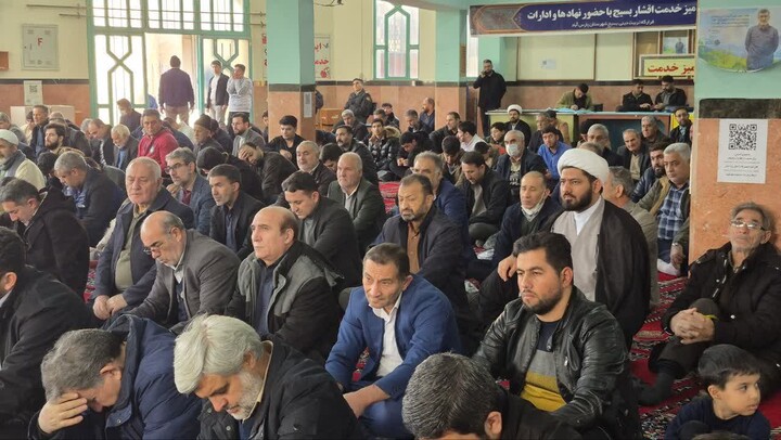 تصاویر/ اقامه نماز جمعه شهرستان پارس آباد