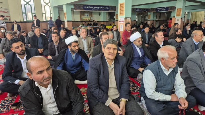 تصاویر/ اقامه نماز جمعه شهرستان پارس آباد
