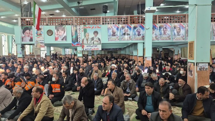 تصاویر/ اقامه نماز جمعه شهرستان پارس آباد