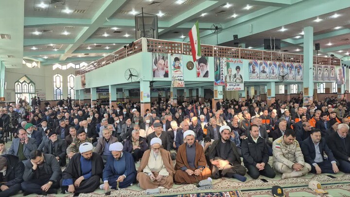 تصاویر/ اقامه نماز جمعه شهرستان پارس آباد