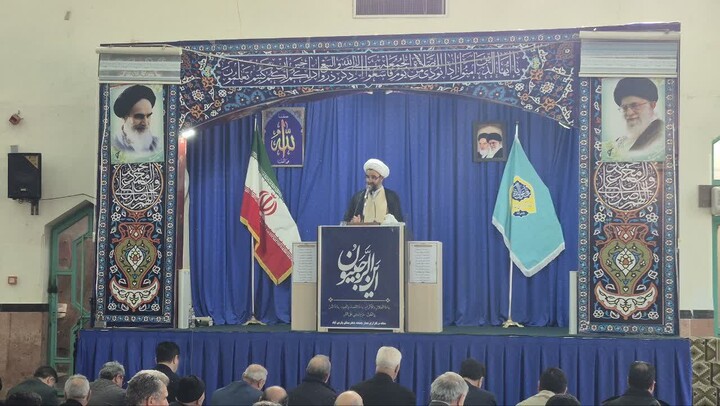 تصاویر/ اقامه نماز جمعه شهرستان پارس آباد