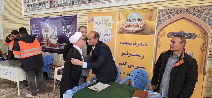 تصاویر / اقامه نماز جمعه در مصلی های شهرستان های استان همدان