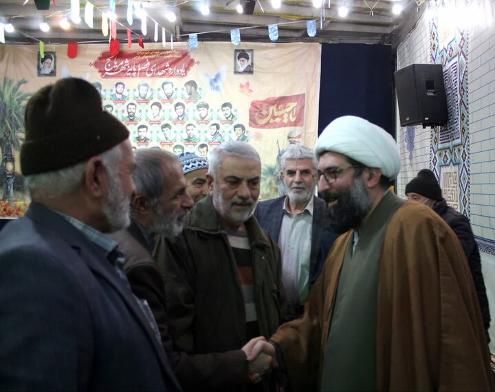 تصاویر / اقامه نماز جمعه در مصلی های شهرستان های استان همدان