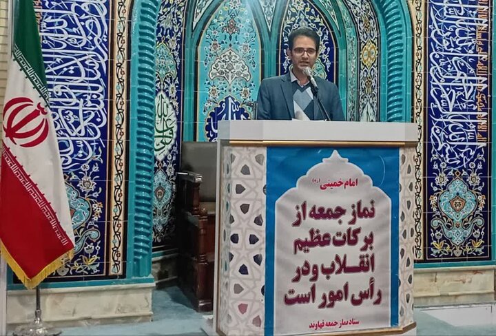 تصاویر / اقامه نماز جمعه در مصلی های شهرستان های استان همدان