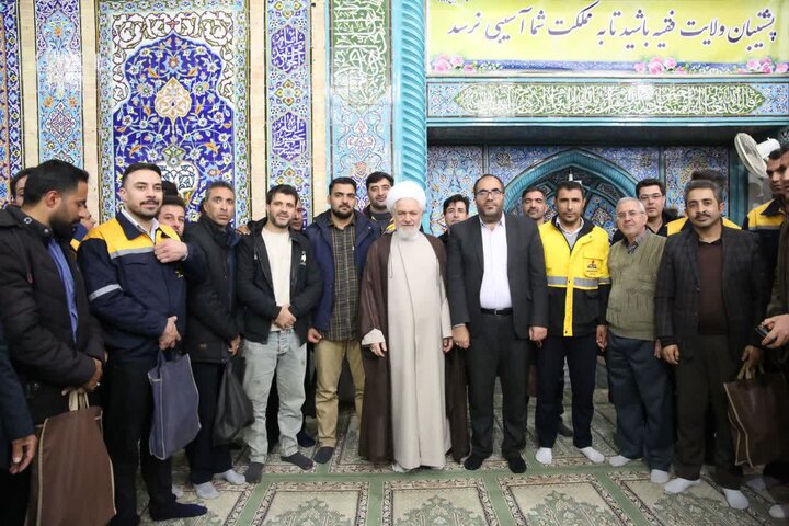 تصاویر / اقامه نماز جمعه در مصلی های شهرستان های استان همدان