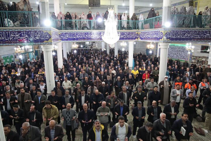 تصاویر / اقامه نماز جمعه در مصلی های شهرستان های استان همدان