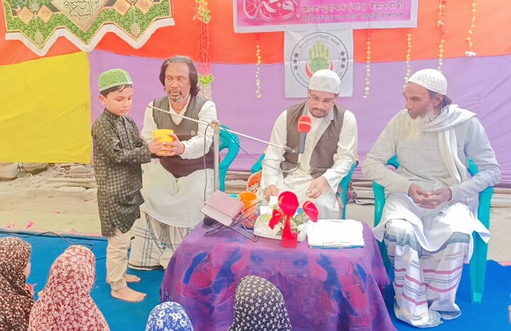 সাইয়্যেদা ফাতিমা যাহরা (সা.আ.)–এর পবিত্র জন্মদিবস উপলক্ষে রাজবাড়ীতে দোয়া মাহফিল অনুষ্ঠিত