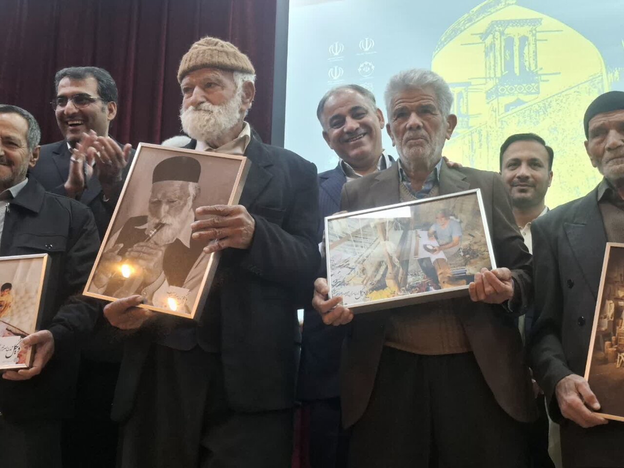 آیین رونمایی از کتاب و تمبر جشنواره ملی «ویگل؛ تمدن سرزمین آفتاب» برگزار شد + تصاویر