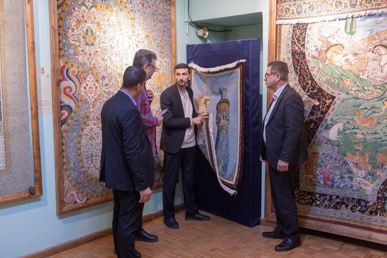Delegation from the Al-Abbas Holy Shrine visits handmade carpet workshops in Iran