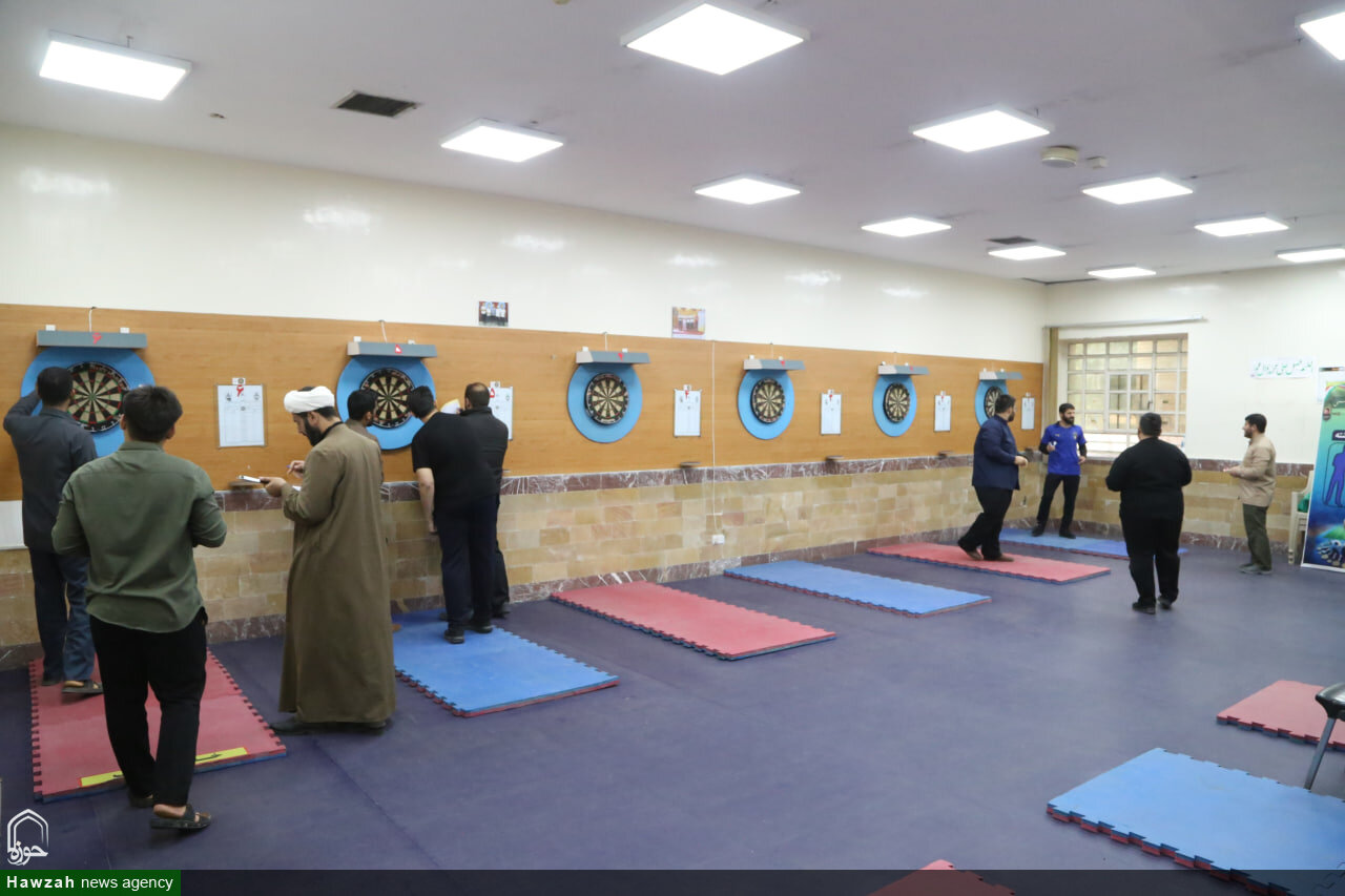 تصاویر/ برگزاری مسابقات دارت جشنواره فرهنگی ورزشی طلاب و روحانیون استان خوزستان