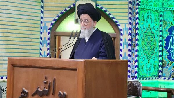 سرمایه‌گذاری در فناوری‌ راه مقابله با سلطه غرب است