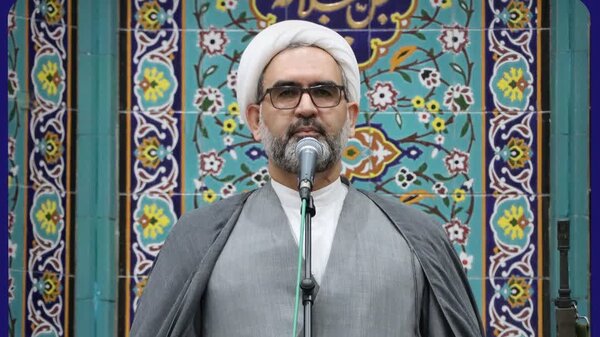 مسئولان قاطعانه با گرانفروشی و اختلال بازار برخورد کنند