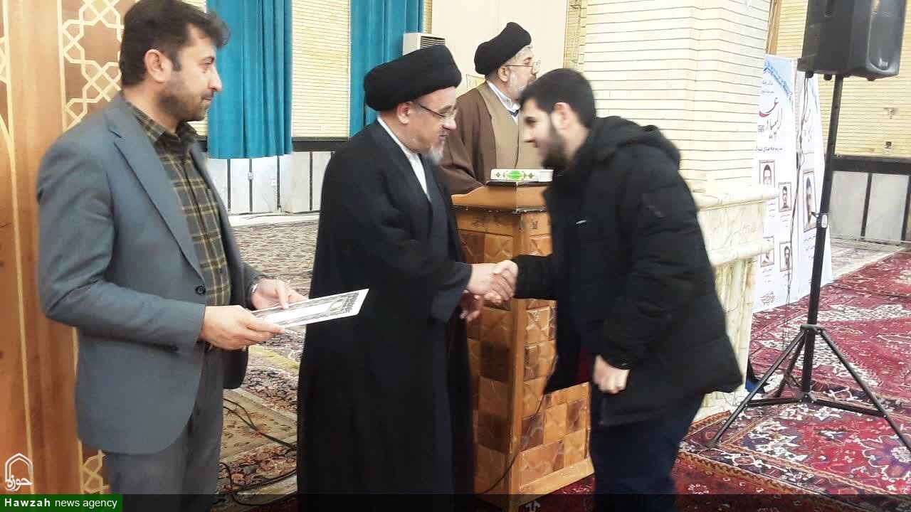 تصاویر / تجلیل از رتبه‌های برتر المپیادهای علمی و راهیافتگان به مرحله کشوری حوزه‌ علمیه منطقه بناب در نماز جمعه این شهرستان