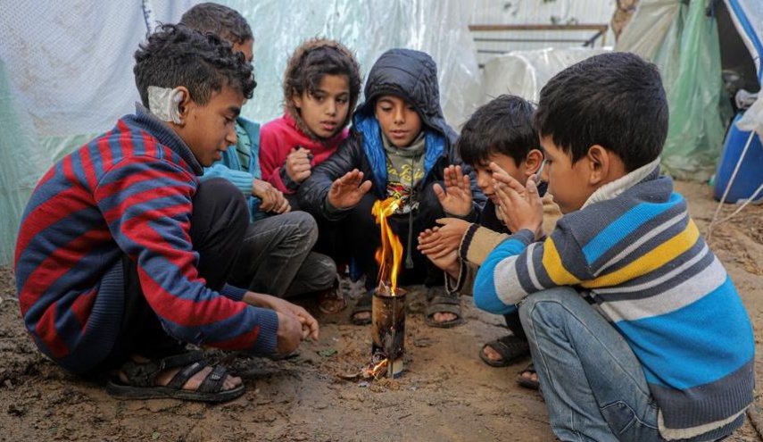 أطباء بلا حدود: أطفال غزة يموتون بردا وندعو إسرائيل لإدخال مساعدات