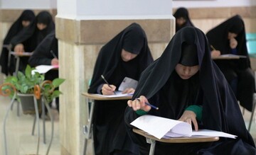 بررسی ریشه‌های تاریخی تمایل دشمن به حجاب زدایی