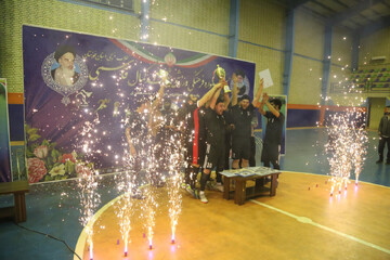 تصاویر/مدرسه علمیه آیت الله قاضی(ره) دزفول قهرمان مسابقات ورزشی مدارس خوزستان