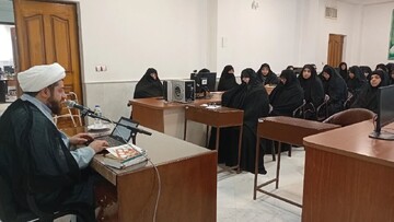 تصاویر/ نشست علمی پژوهشی در مدرسه علمیه تخصصی حضرت زینب کبری(س) رفسنجان