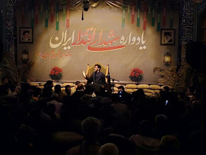 تصاویر / عطر یاد شهدای اقتدار در شهرستان بویین زهرا