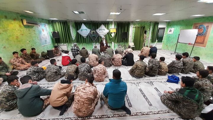 تصاویر / حضور امام جمعه شهرستان آبیک در رزمایش بیت‌المقدس ۱۶ و در جمع بسیجیان گردان بیت‌المقدس بخش بشاریات