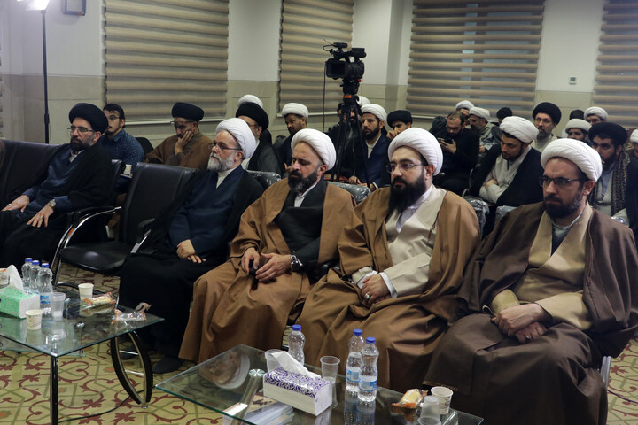 تصاویر/ آیین گرامی‌داشت هفته پژوهش و رونمایی از آثار جدید مؤسسه آموزشی، پژوهشی و بین‌المللی سراج منیر توحید