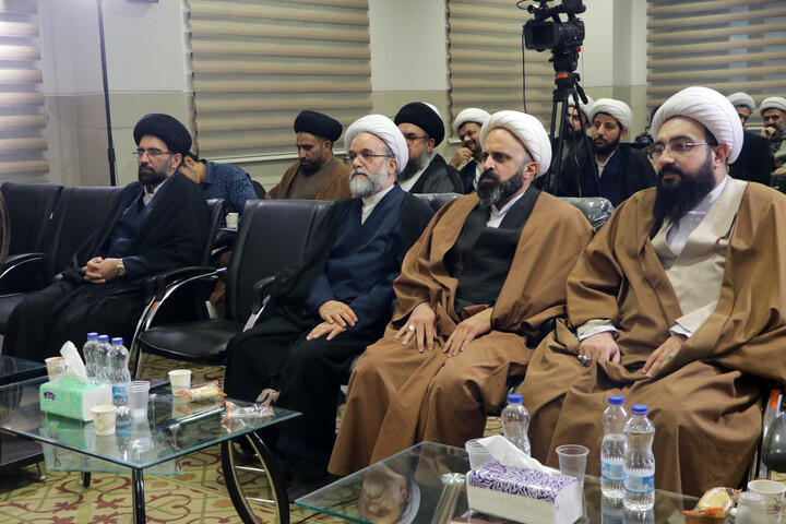 تصاویر/ آیین گرامی‌داشت هفته پژوهش و رونمایی از آثار جدید مؤسسه آموزشی، پژوهشی و بین‌المللی سراج منیر توحید